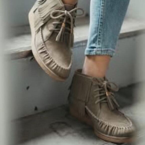 UGG W Caleb Mouse Fringe Nubuck Slip on Leather Booties Moccasins Size 11 - Picture 2 of 7